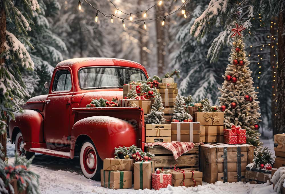 Iron Christmas Old Style Truck with Tree in Antique Red