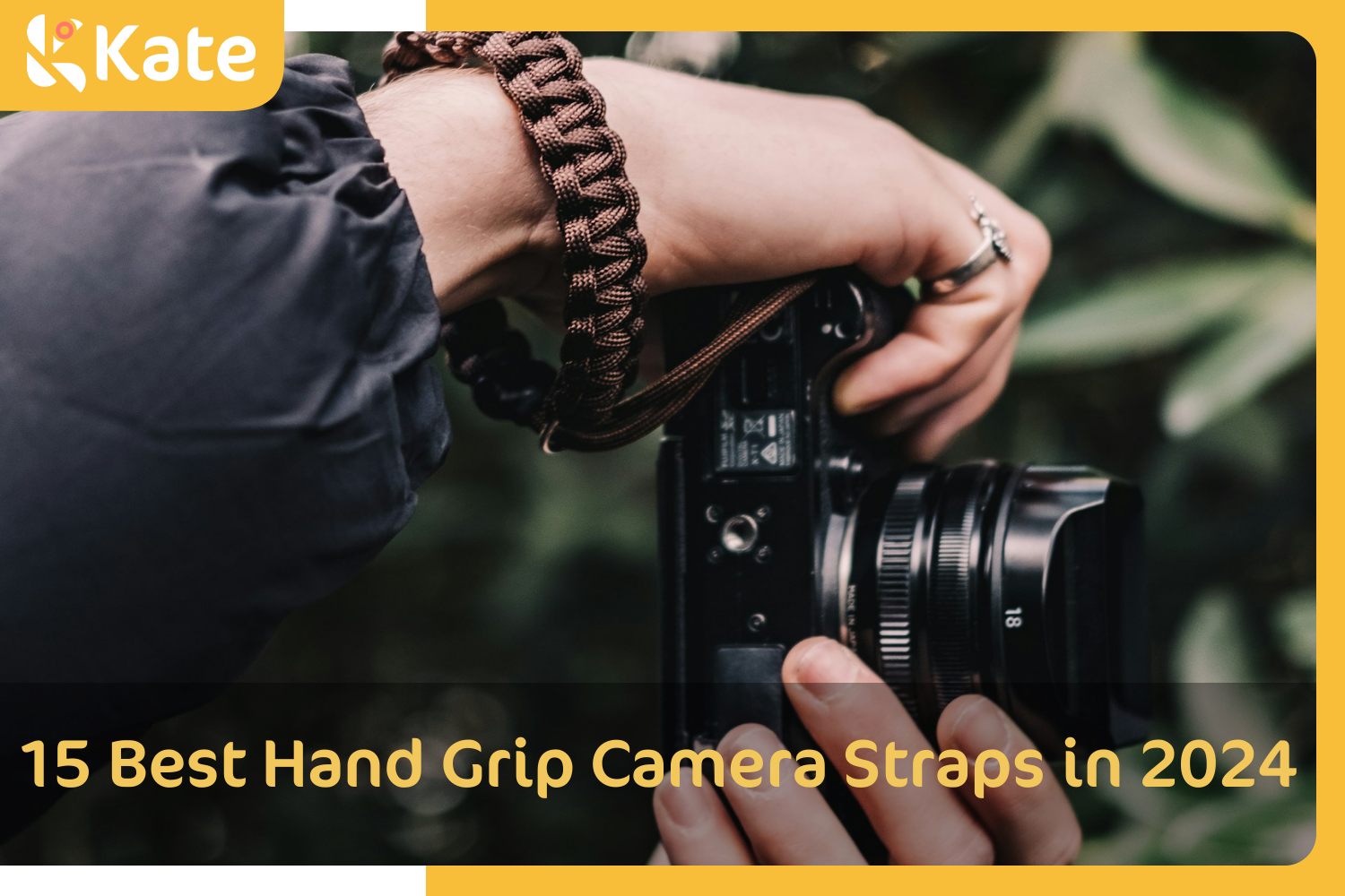 camera with hand grip 