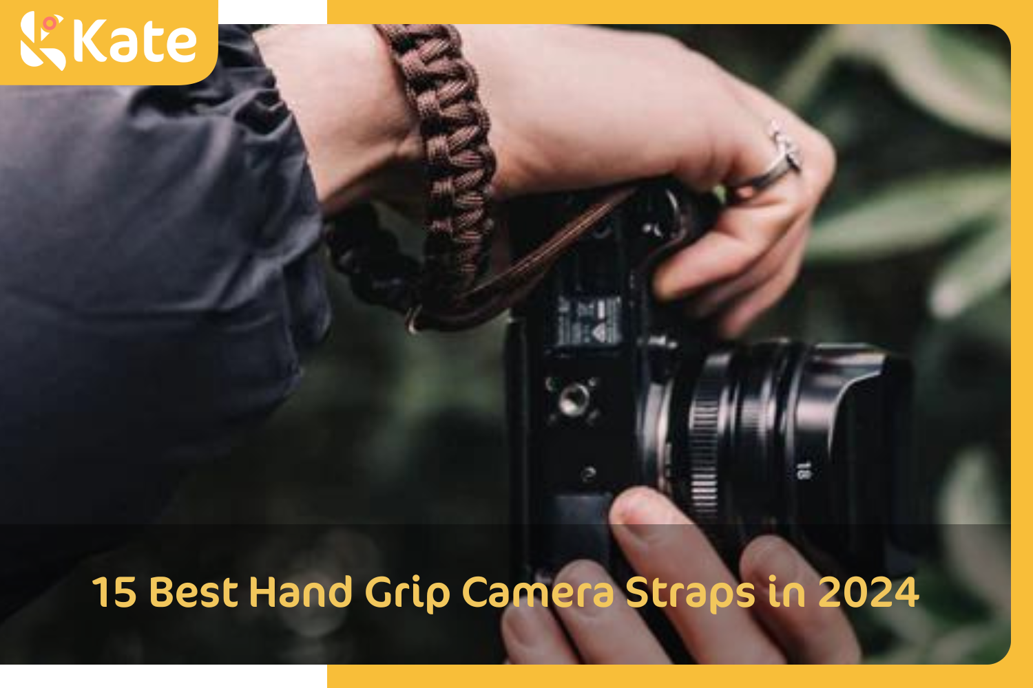 camera with hand grip 