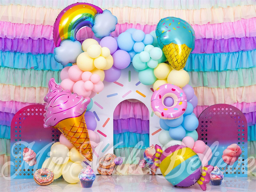 Verjaardag Cake Smash Zoet IJs Kleurige Ballon Boog Foto Achtergrond Ontworpen door Mini MakeBelieve