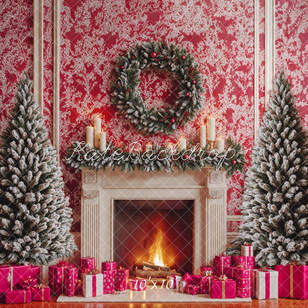 Fondo de pared impreso rojo de árbol de Navidad y chimenea diseñado por Emetselch