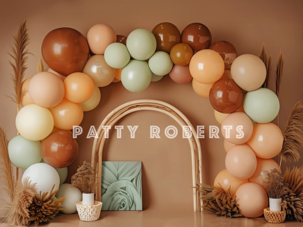 Cake Smash Foto Achtergrond Boho Beige Ballonnenboog Designed by Patty Robert