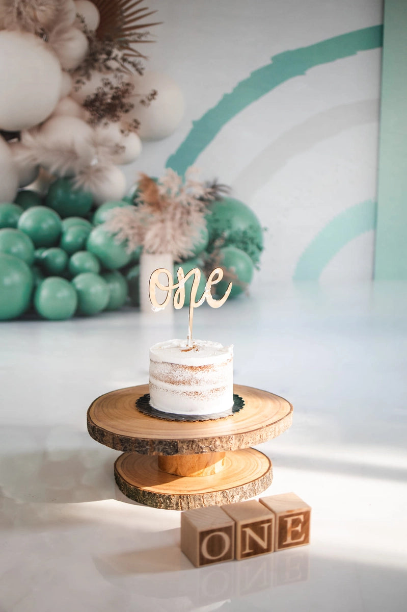 Kate Boho Balloons Backdrop Green Cake Smash Designed by Uta Mueller Photography