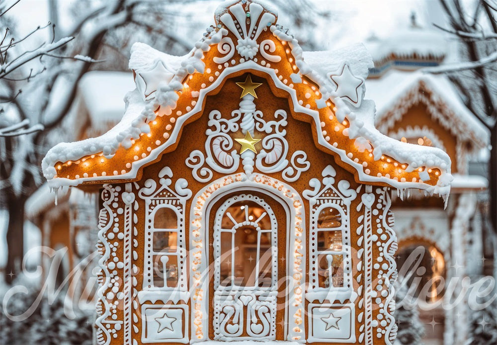 Sfondo di Natale per esterni nel bosco vintage della casetta di marzapane progettata da Mini MakeBelieve