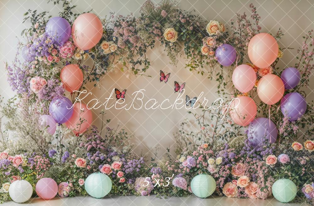 Arco de flores de primavera con globos y mariposas fondo diseñado por Emetselch