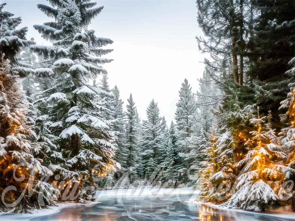 Inverno nella foresta innevata con lago ghiacciato - Progettato da Mini MakeBelieve