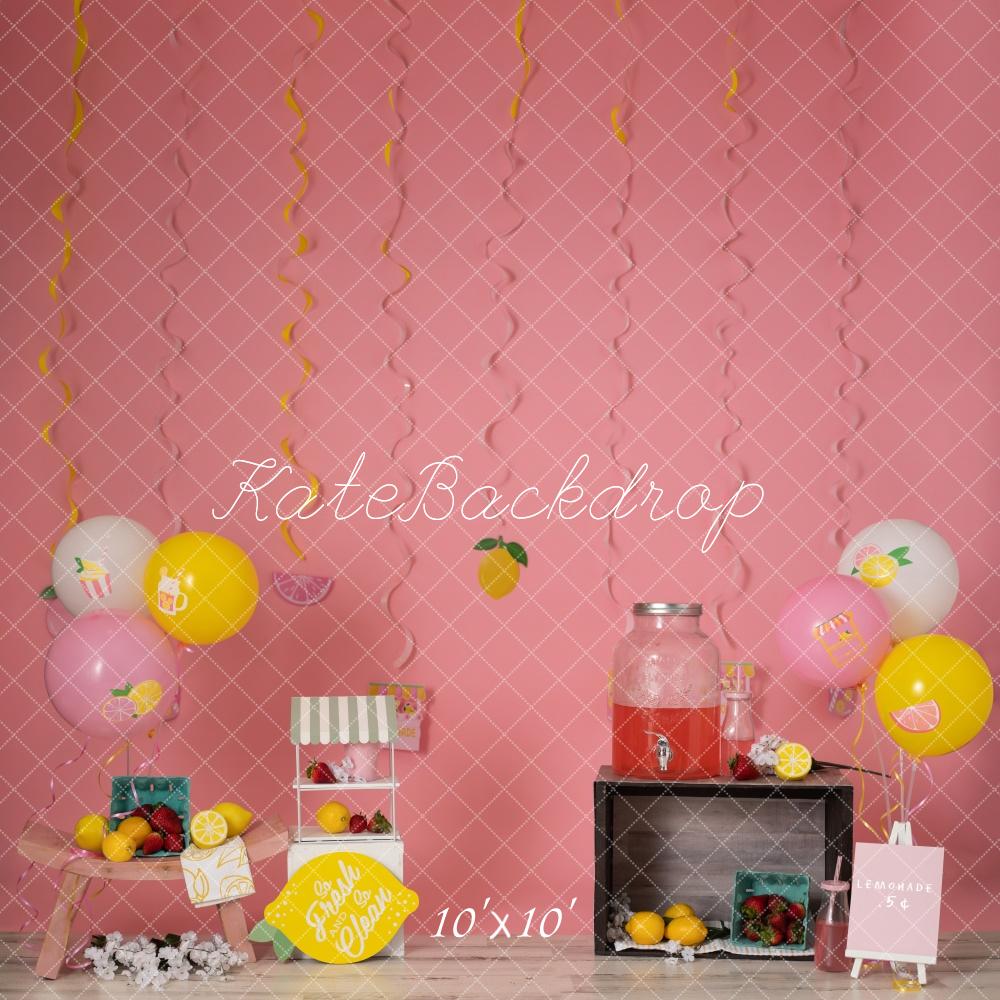 Cake Smash Stand de Limón Fondo Rosa Diseñado por Erin Larkins