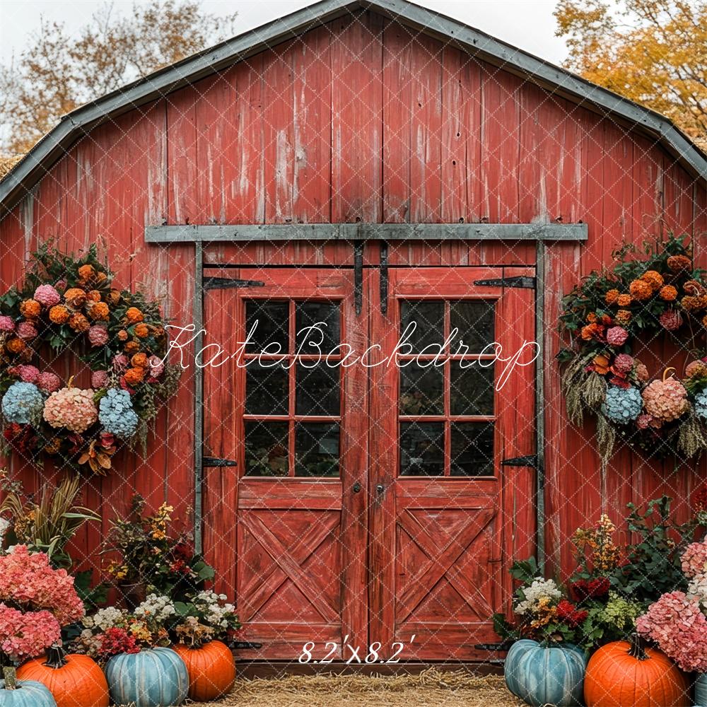 Sfondo Floreale di Zucca Rossa Autunnale con Fienile Progettato da Mini MakeBelieve