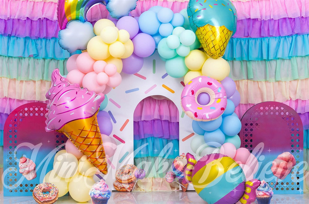 Verjaardag Cake Smash Zoet IJs Kleurige Ballon Boog Foto Achtergrond Ontworpen door Mini MakeBelieve