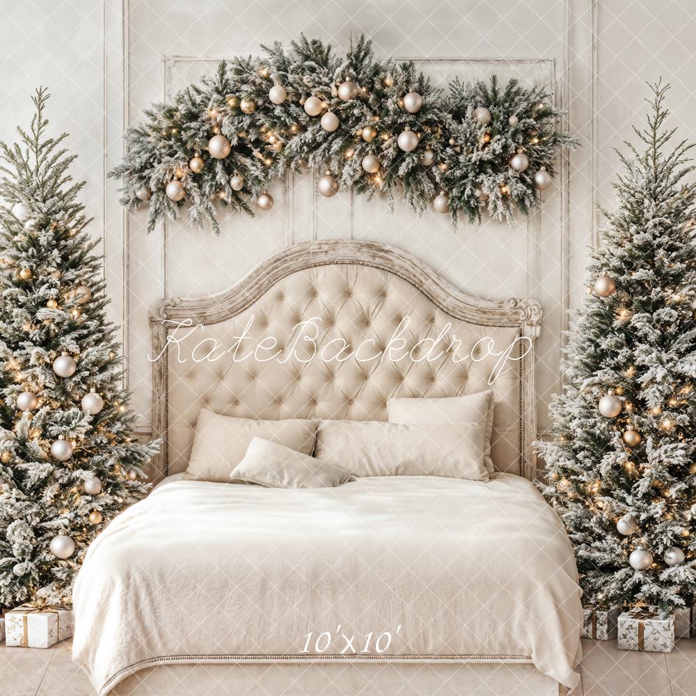 Cabecero de cama con forma de árbol de Navidad Upholstered Bedroom Backdrop Designed by Emetselch