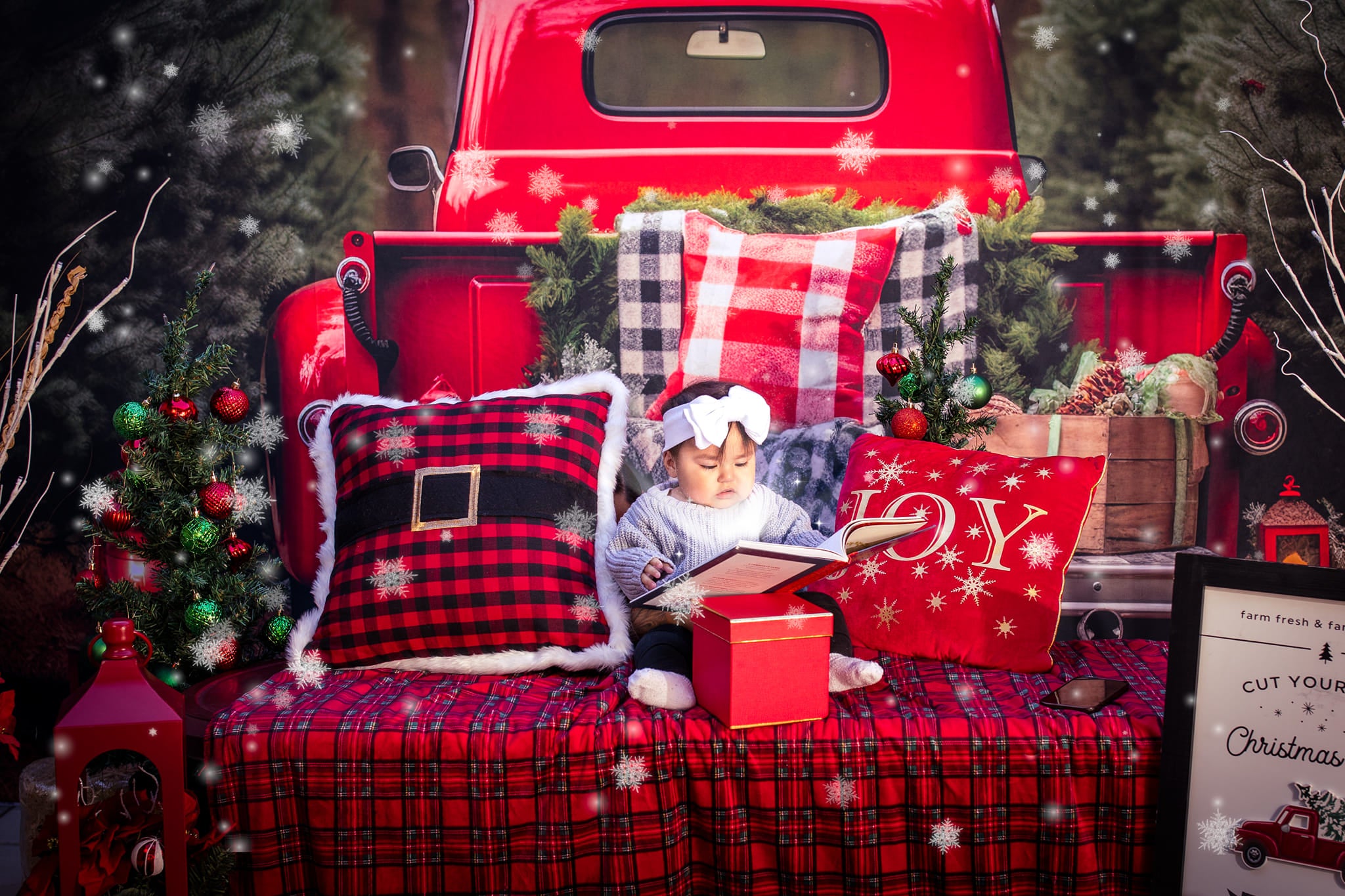 Fondo para fotografía de camión rojo de Navidad fuera de casa