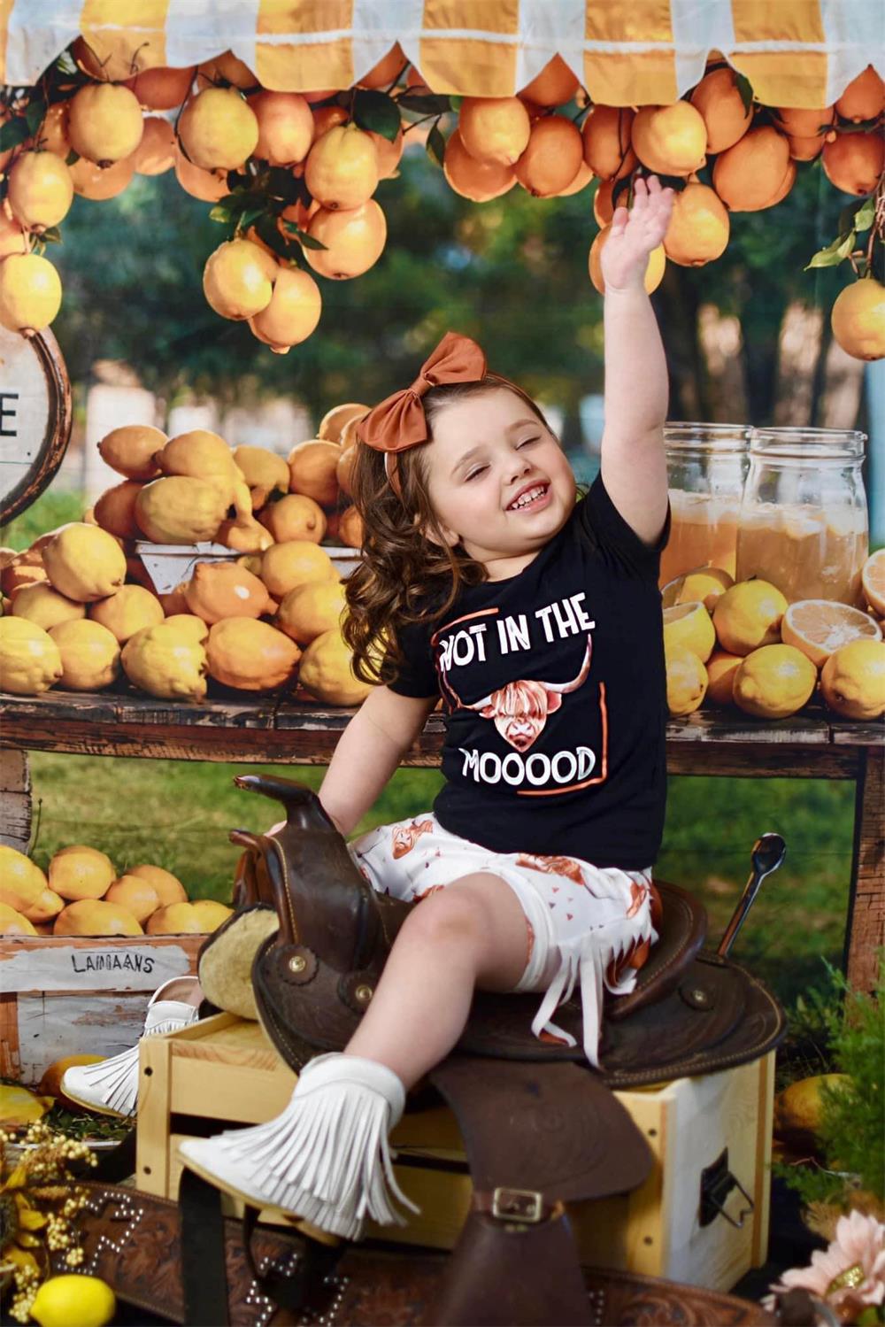 Zomer Groene Weide Gele Witte Limonade Winkel Foto Achtergrond Ontworpen door Emetselch