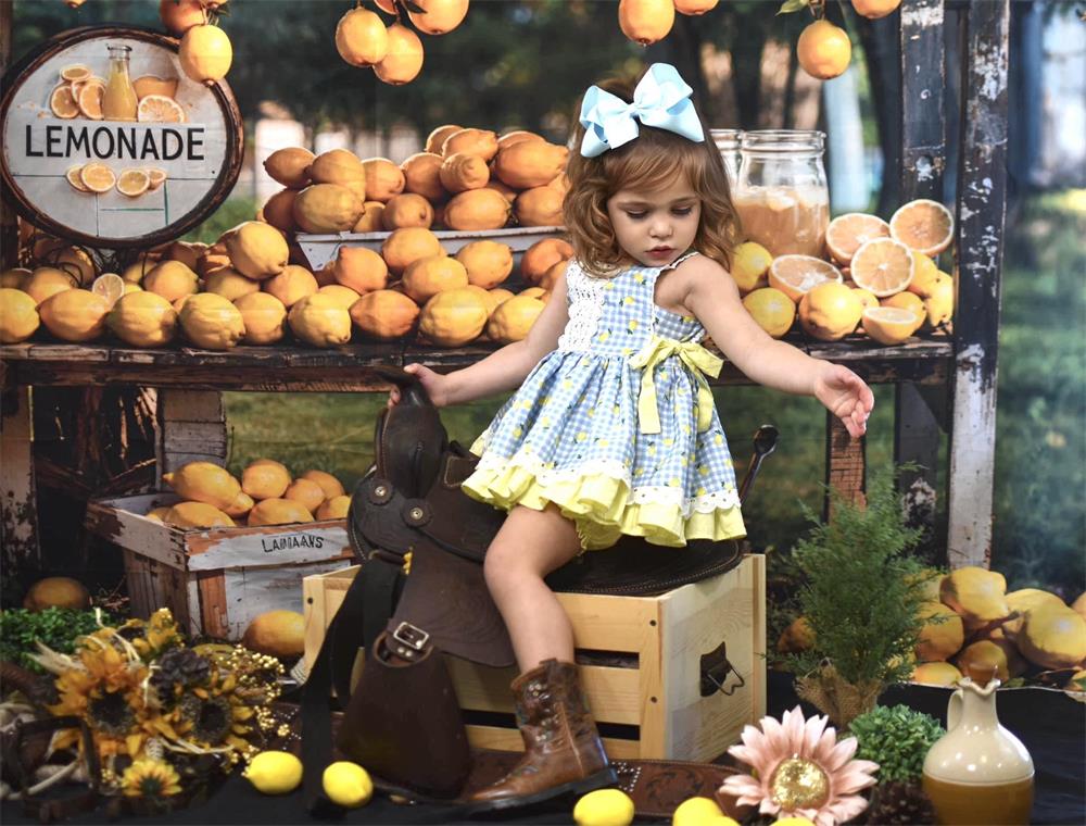 Zomer Groene Weide Gele Witte Limonade Winkel Foto Achtergrond Ontworpen door Emetselch