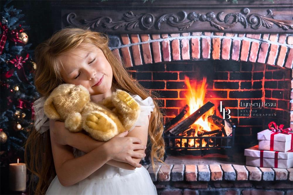 Fondo de pared retro de chimenea de ladrillo roto para Navidad en interiores diseñado por Emetselch