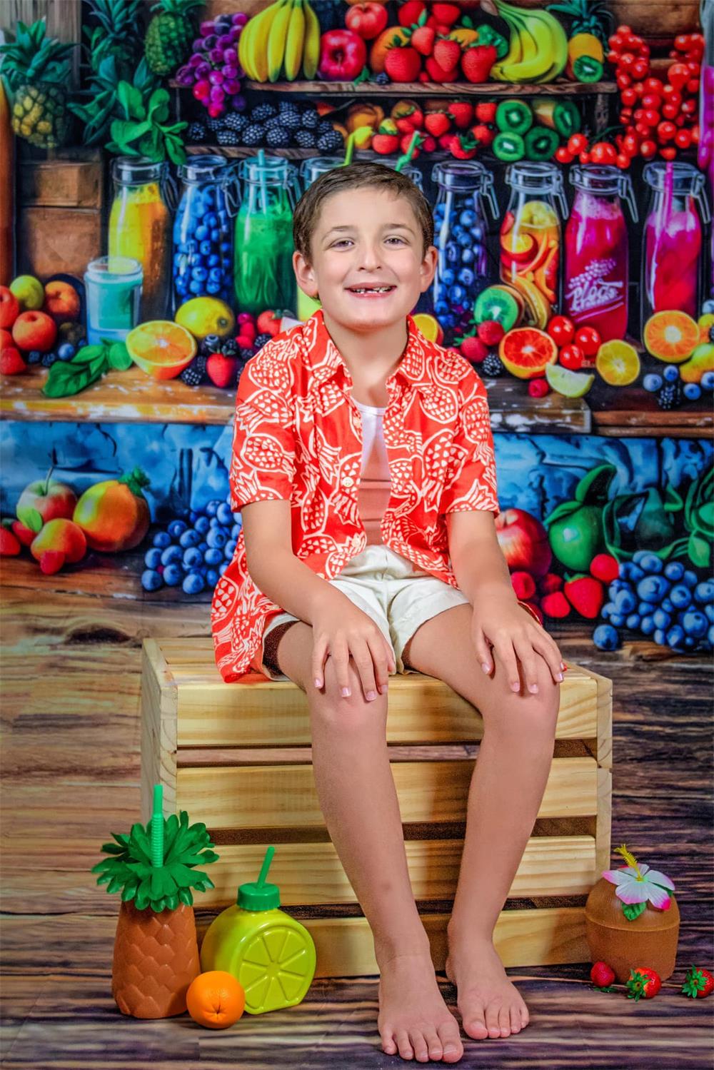 Zomerse Kleurrijke Fruitwinkel Foto Achtergrond Ontworpen door Lidia Redekopp