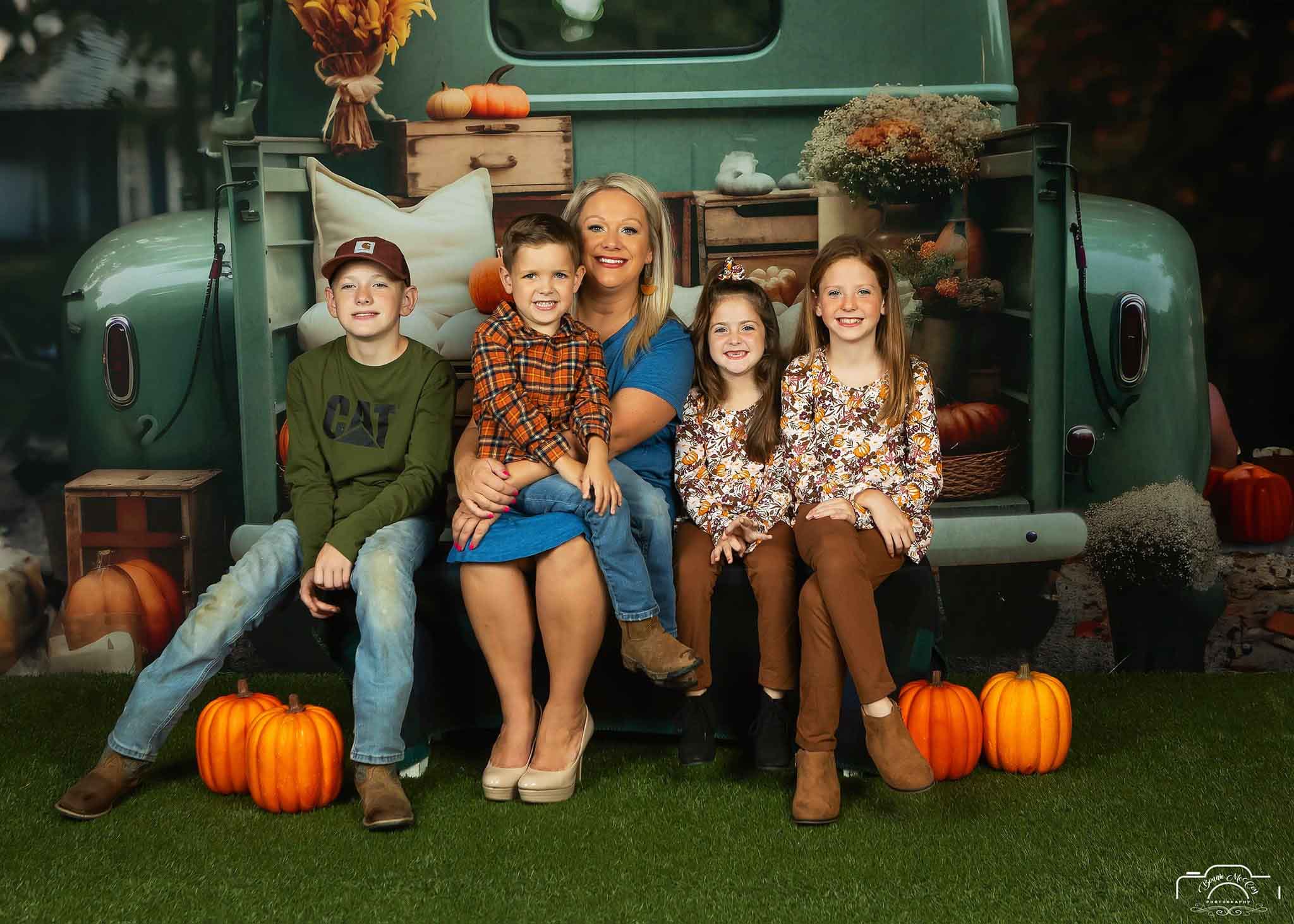 Kate Fall Truck with Pumpkins Backdrop for Photography