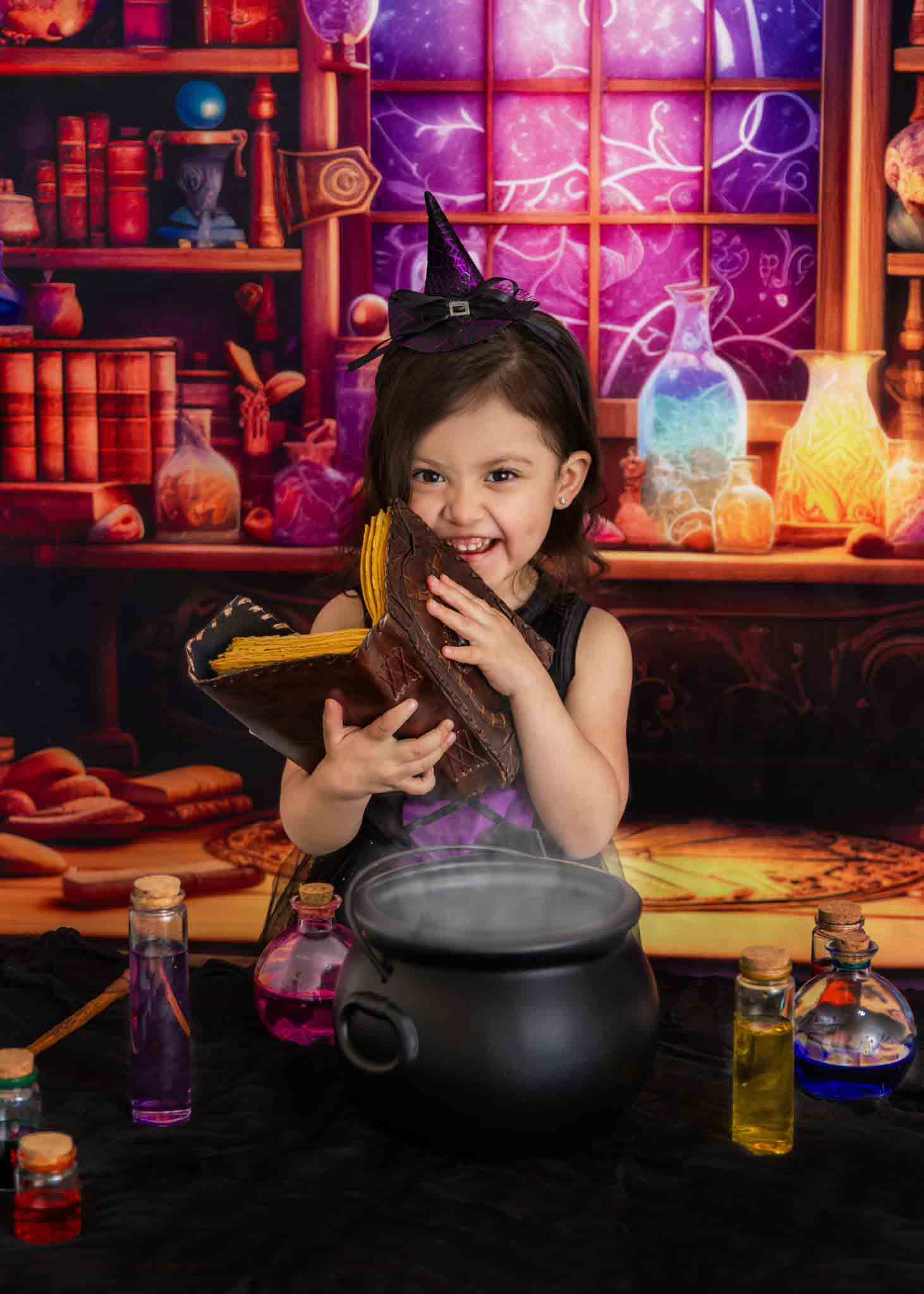 Fondo de cocina de brujería de Halloween diseñado por Lidia Redekopp