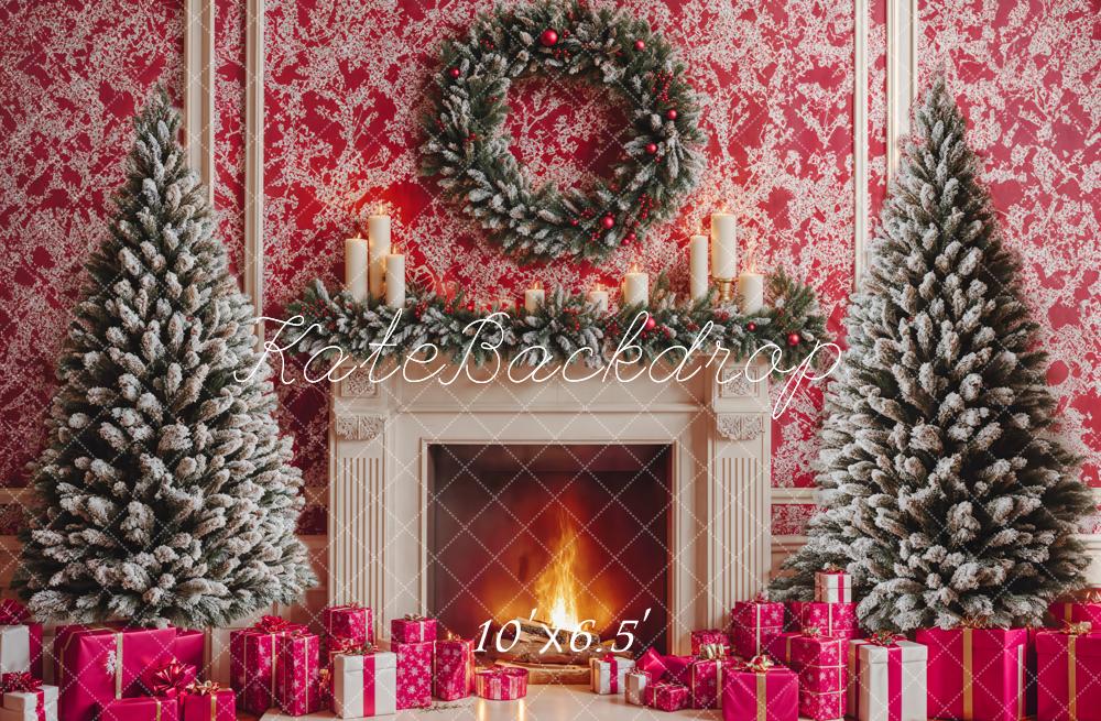 Fondo de pared impreso rojo de árbol de Navidad y chimenea diseñado por Emetselch