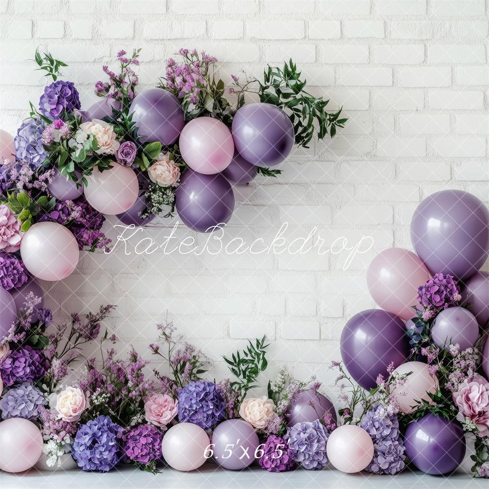 Sfondo con palloncini floreali viola progettato da Patty Roberts