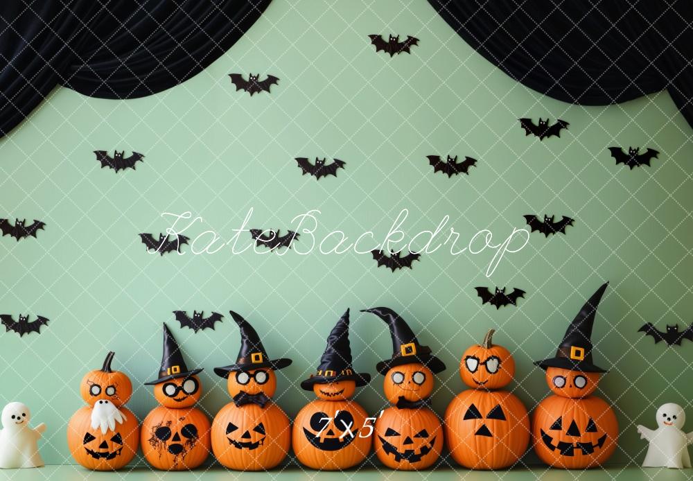 Calabazas de Halloween Murciélagos Cortinas Negras Fondo Diseñado por Patty Roberts