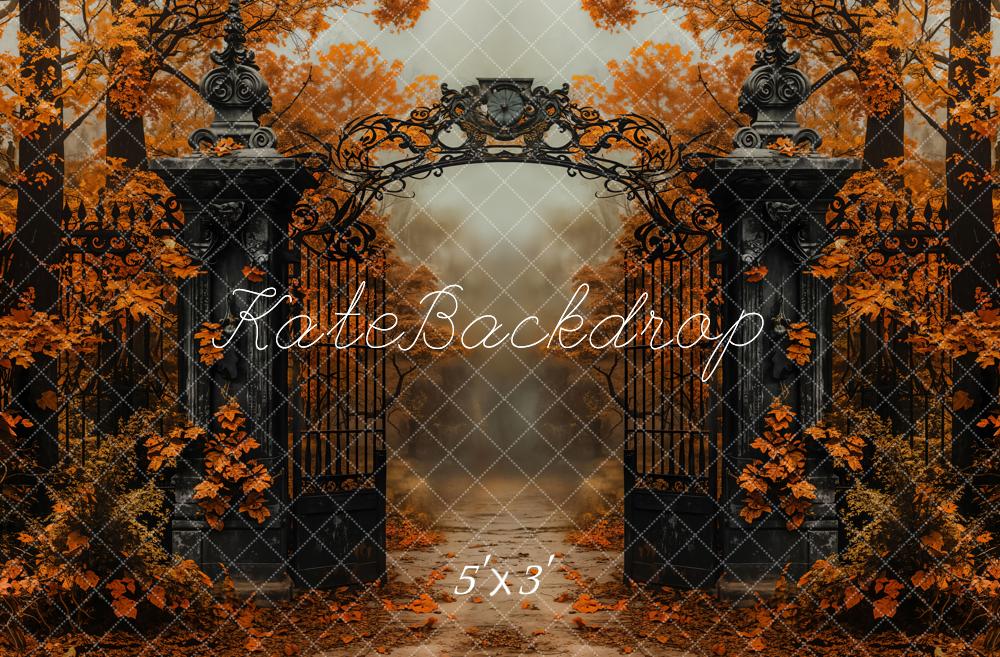 Fall Black Vintage Iron Gate Maple Tree Foto Achtergrond Designed by Emetselch