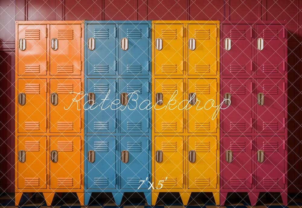 Back to School Kleurrijke Retro Lockerk Foto Achtergrond Designed by Emetselch