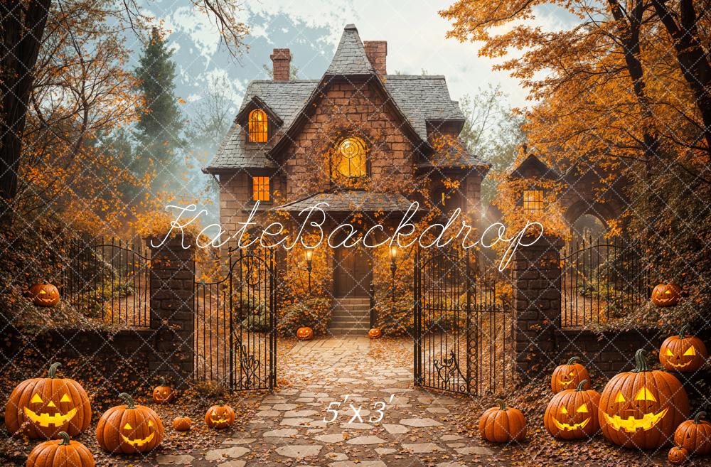 Sfondo Vintage per Halloween Autunnale con Casa e Albero di Acero Disegnato da Emetselch