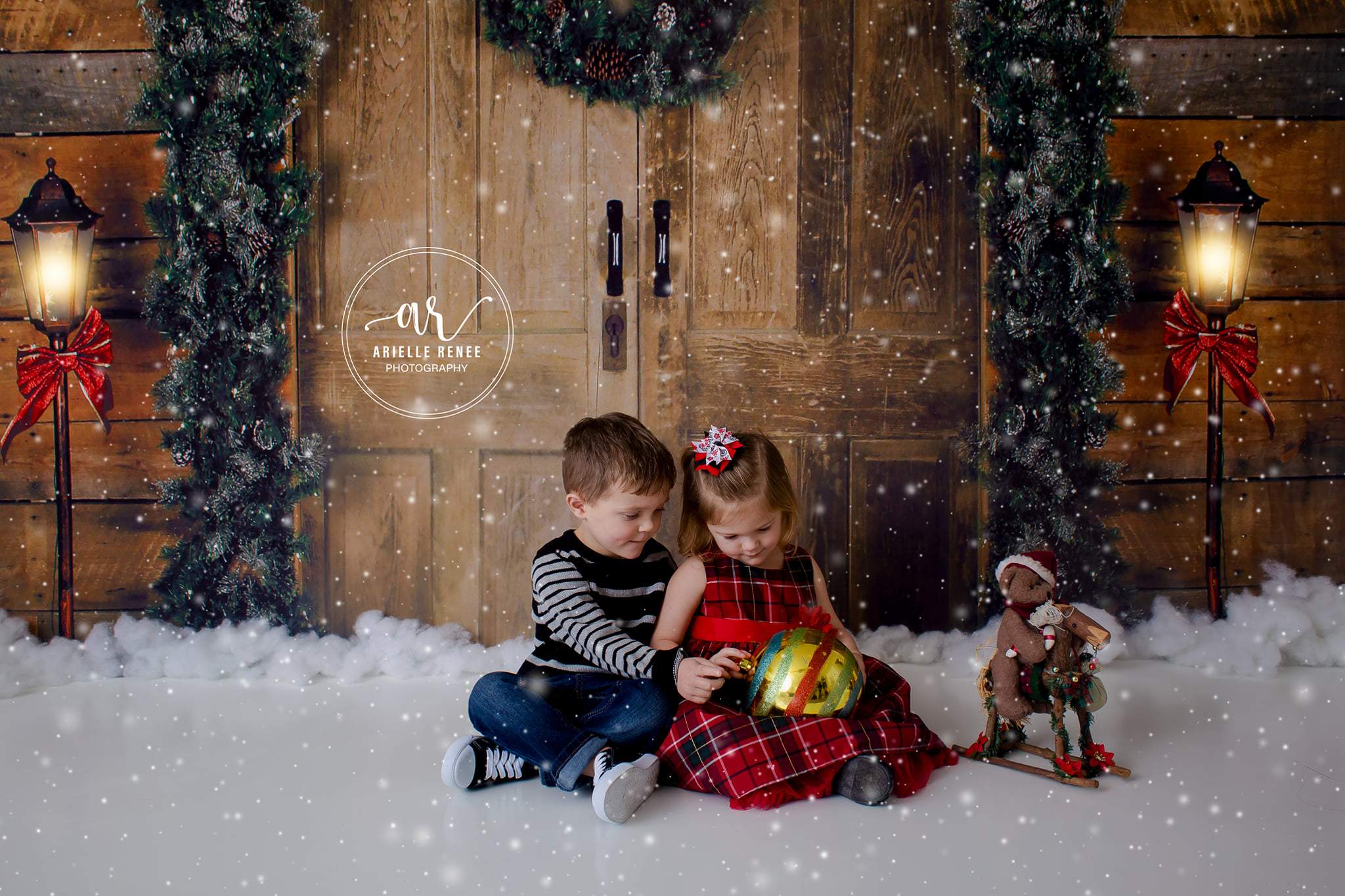 Katebackdrop£ºKate Holiday Door Christmas Wreath Backdrop designed by Arica Kirby