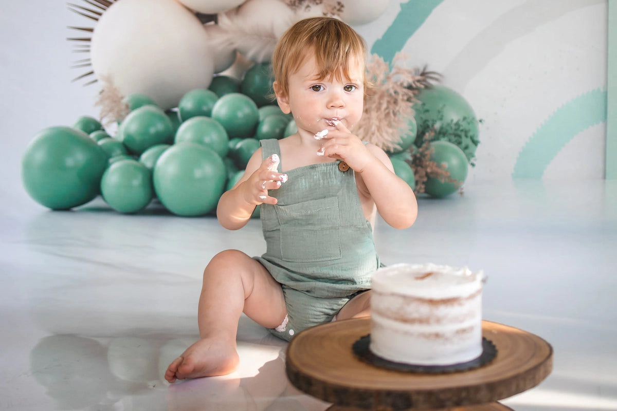 Kate Boho Balloons Backdrop Green Cake Smash Designed by Uta Mueller Photography