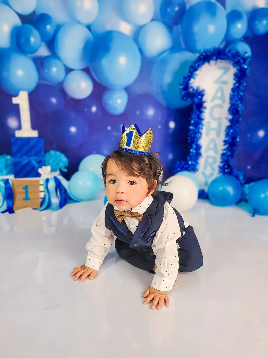 Shades of Blue Balloon Wall Children Backdrop for Photography Designed by Mandy Ringe Photography.