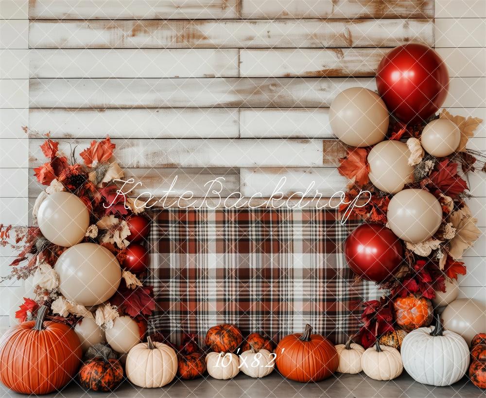 Fondo de pared de madera con globos de calabaza de otoño Designed by Patty Roberts