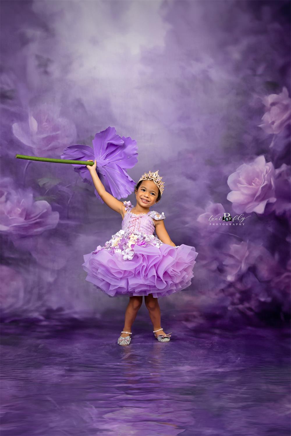 Sfondo con bokeh viola e fiori di lavanda per l'arte fotografica di Kate Sweep, progettato da Lidia Redekopp