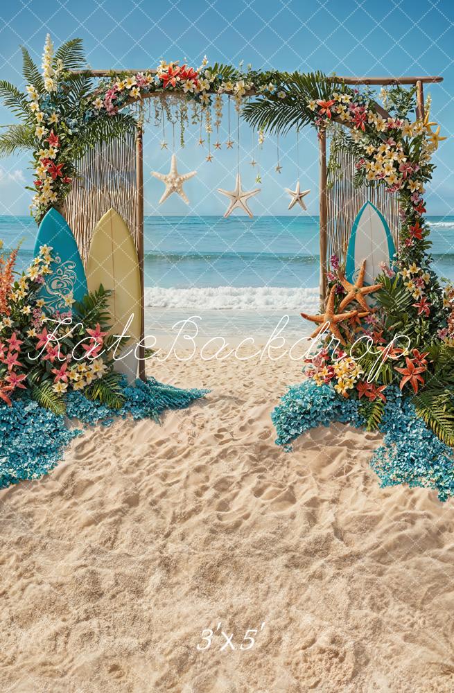 Zomerse tropische bloemen zee strand surfplank ingelijste deurachtergrond ontworpen door Chain Photography.