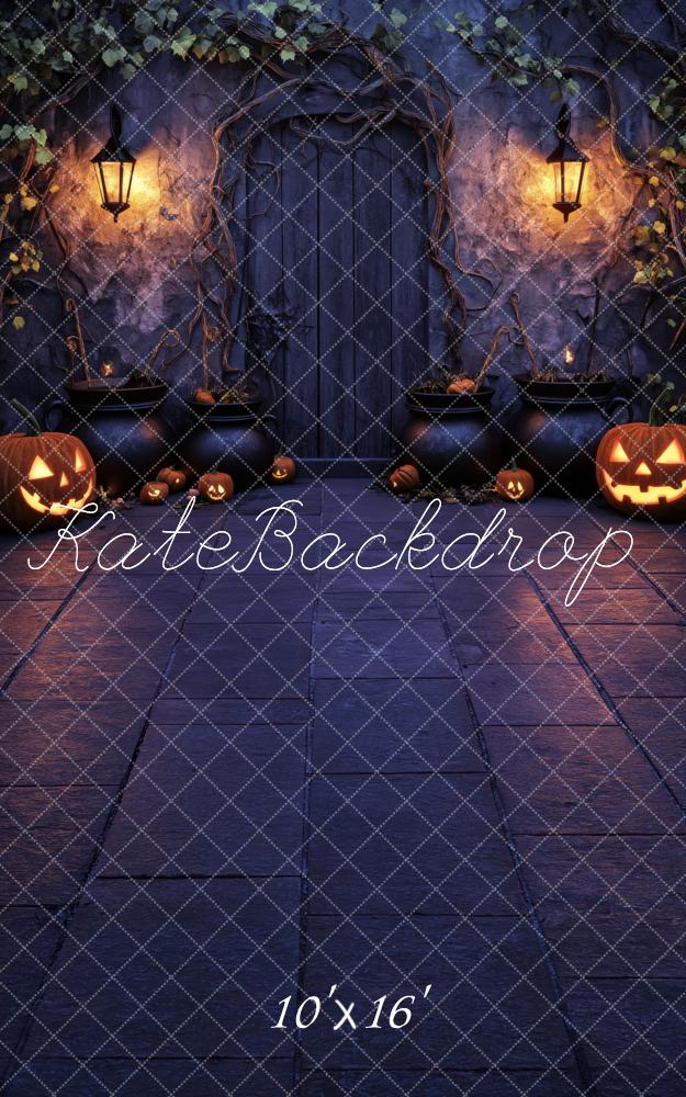 Linternas de Halloween y Fondo de Puerta de Madera Designed by Lidia Redekopp