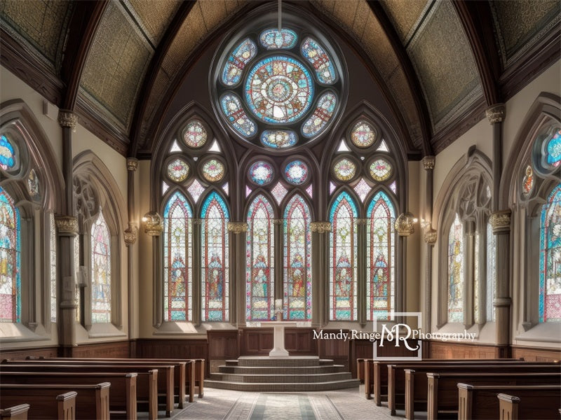Kerkinterieur met glas-in-loodramen Trouwachtergrond Ontworpen door Mandy Ringe Fotografie