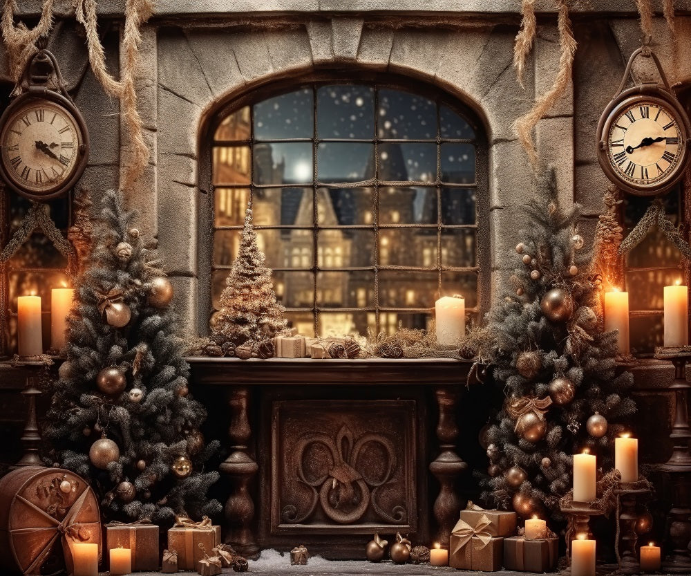 Albero di Natale con Orologio per Finestra Sfondo Notturno per Fotografia