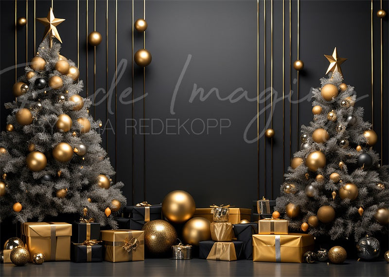 Donkere Kerstboom en Muurachtergrond Ontworpen door Lidia Redekopp