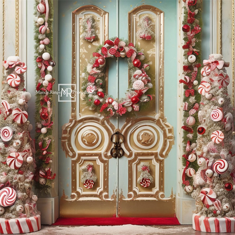 Fondo de puerta adornado con motivos navideños de menta diseñado por Mandy Ringe Photography