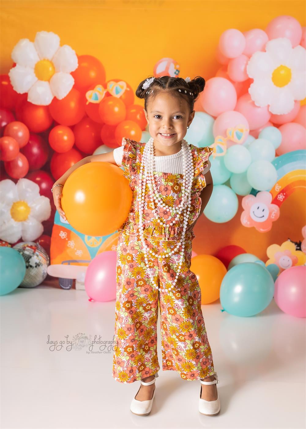 Fondo de Fiesta Groovy Diseñado por Megan Leigh Photography