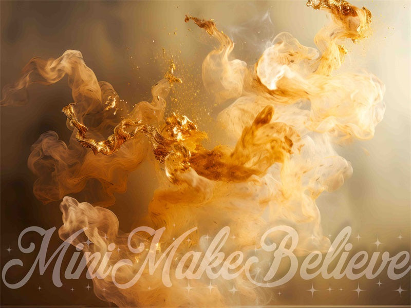 Arte fino de paredes de doble tono con molduras de remate líquidas en oro crema Smoke Backdrop diseñadas por Mini MakeBelieve