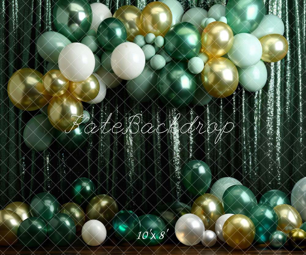 Fondo de pared con globos verdes diseñado por Chain Photography