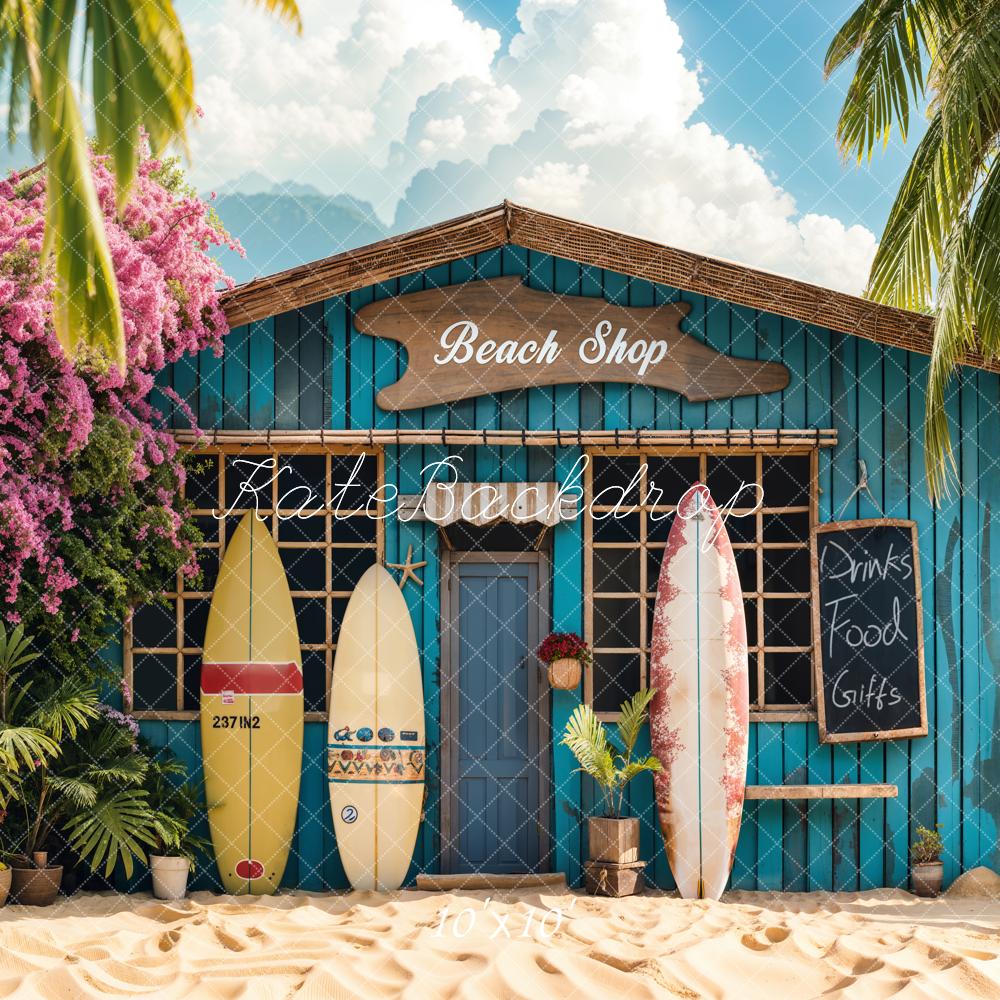 Diseño de Fondo de Tienda de Playa Verde Oscuro con Tabla de Surf del Mar, Flor Rosa, Árbol Verde, Nubes Blancas y Cielo Azul de Verano