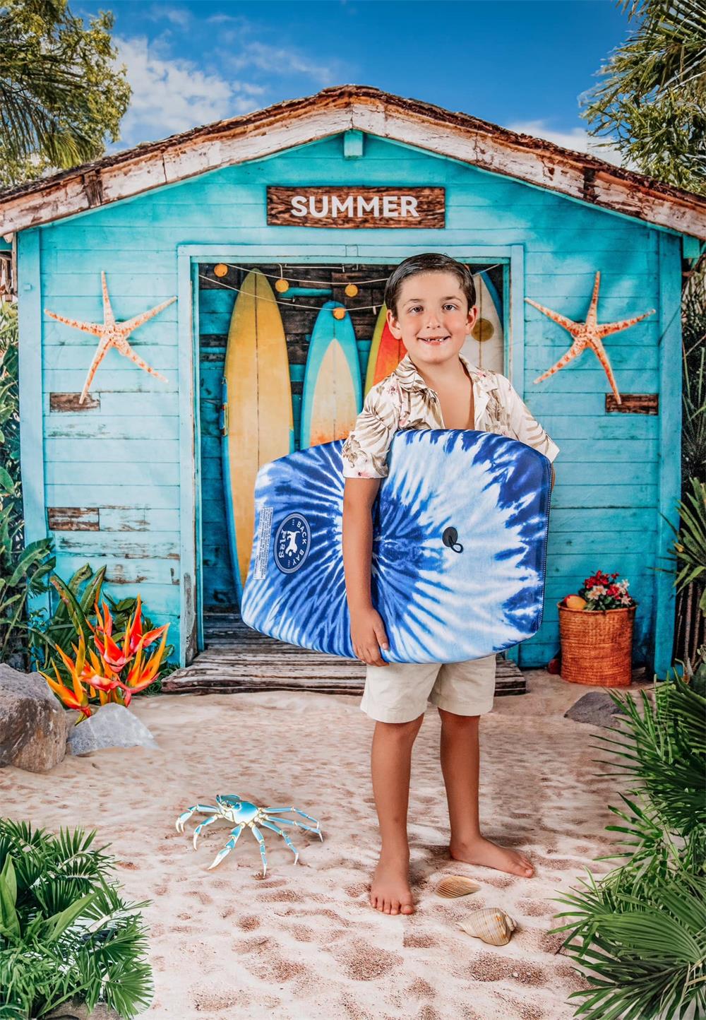 Zomer Zee Strand Blauw Houten Surfboard Winkel Foto Achtergrond Ontworpen door Chain Photography