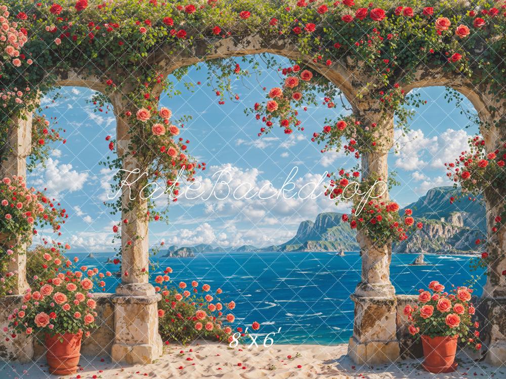 Fondo de puerta en arco de piedra con flores rosas en la playa de verano diseñado por Chain Photography