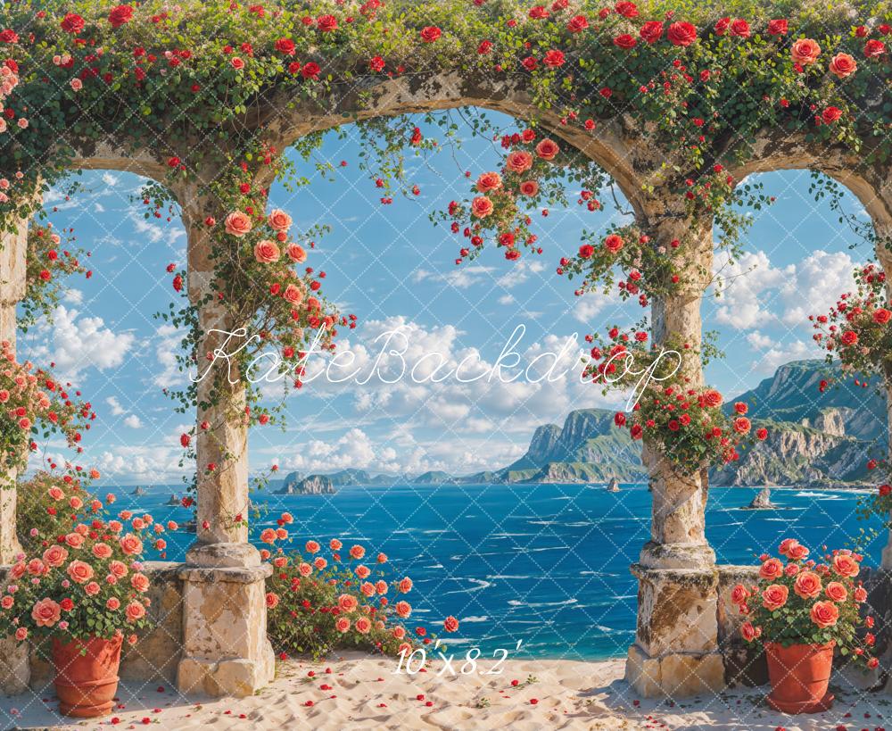 Fondo de puerta en arco de piedra con flores rosas en la playa de verano diseñado por Chain Photography