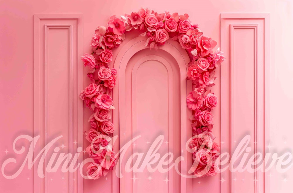 Sfondo ad arco vintage rosa scuro con rose progettato da Mini MakeBelieve