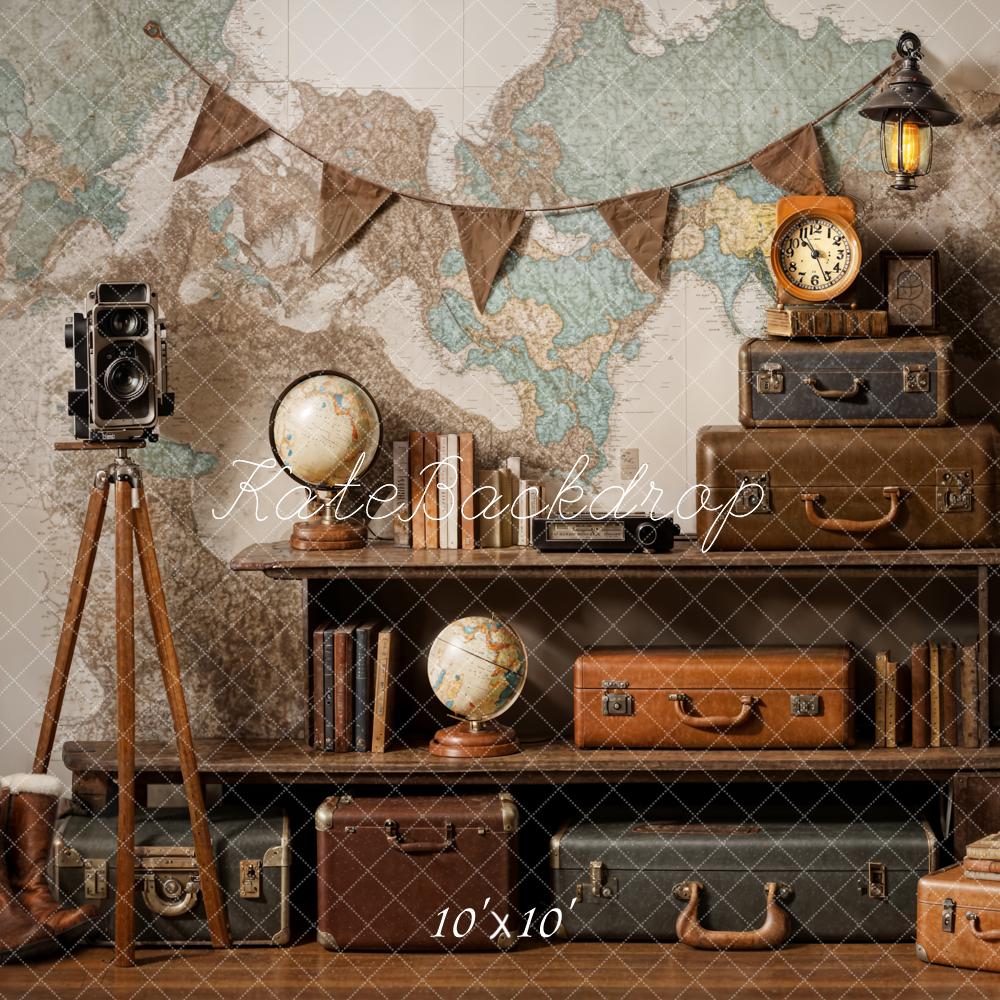 Vintage Camera Suitcase Globe Adventure Travel Backdrop Progettato da Emetselch