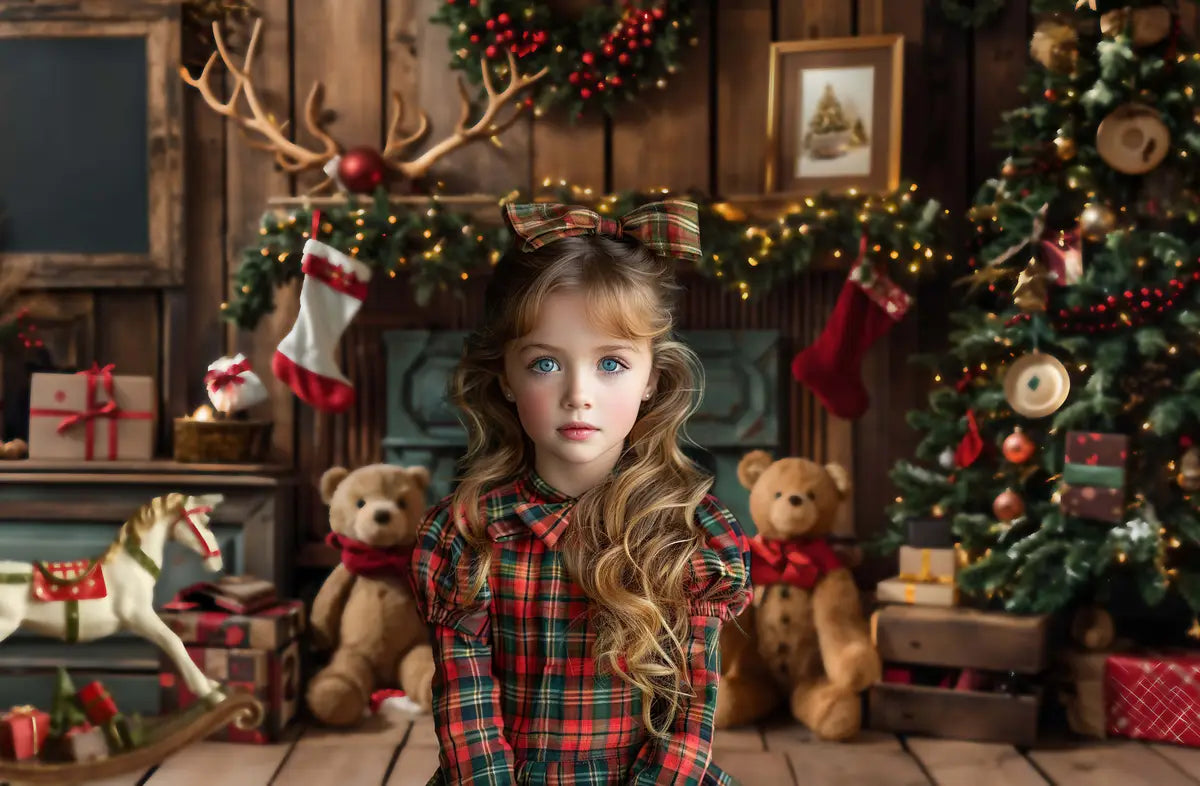 Kerstcadeau Teddybeer Groene Open Haard met Bruine Houten Kamerachtergrond Ontworpen door Emetselch