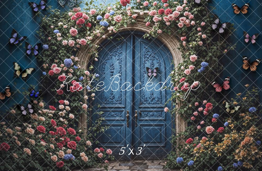 Zomerse fijne kunst kleurrijke bloem vlinder donkere blauwe gebogen deur achtergrond ontworpen door Chain Photography