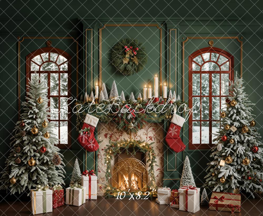 Natale retrò floreale beige con camino arco finestra verde scuro in secondo piano progettato da Emetselch